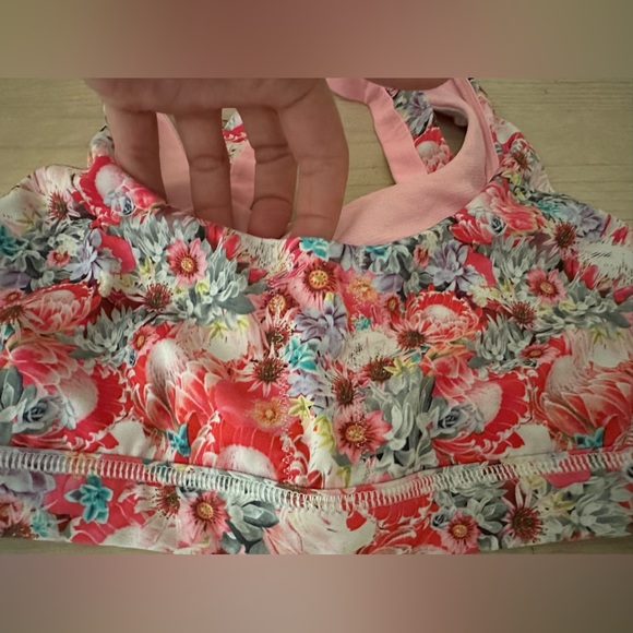 Lululemon Sports Bra with Pockets - Picture 4 of 4